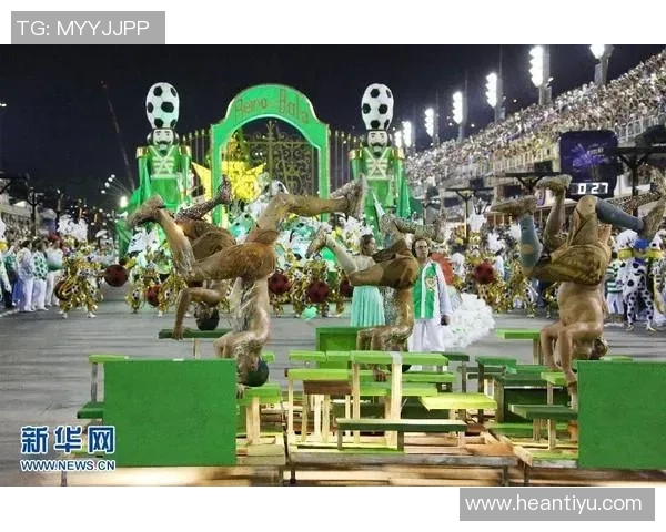 绚丽多彩的花式足球明星表演秀展现技巧与激情的完美结合