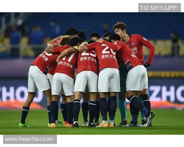 赛后分析：上海排球队与重庆排球队的比赛节奏与战术对比探讨